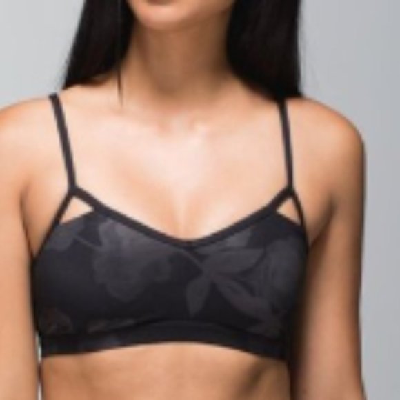 Lululemon Seek The Heat Bra Size 4 - Picture 4 of 5
